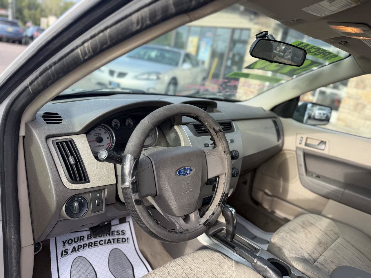 Used 2009 Ford Focus SE FWD image 9