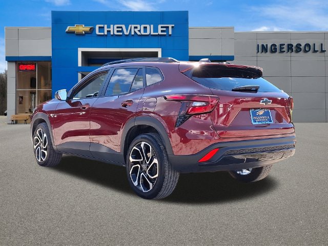 Used 2024 Chevrolet Trax RS w/ Sunroof Package FWD image 25