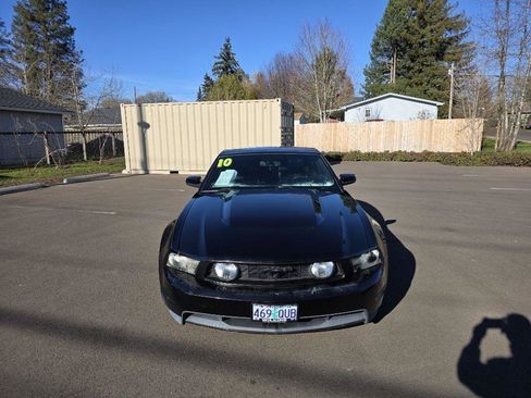 Used 2010 Ford Mustang GT image 3