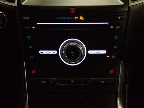 Used 2019 Ford Edge Titanium w/ Cold Weather Package image 17