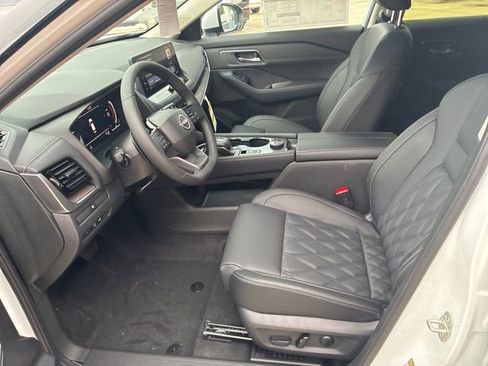 New 2026 Nissan Rogue Platinum AWD/4WD image 8