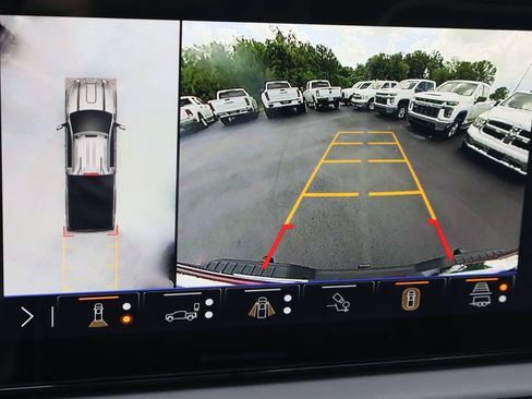 Certified 2025 GMC Sierra 2500 AT4X w/ AT4X AEV Edition AWD/4WD image 18