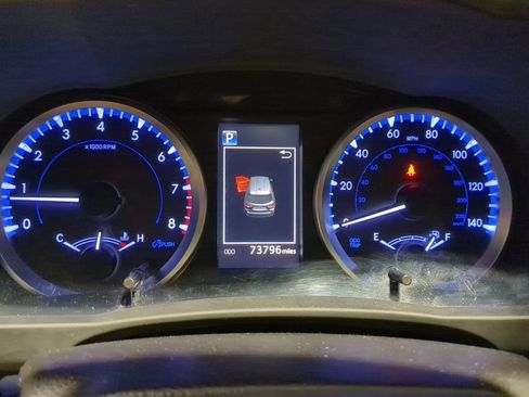 Used 2019 Toyota Highlander LE image 10