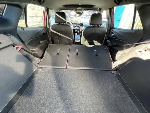 New 2026 Chevrolet Trax RS w/ Sunroof Package image 21