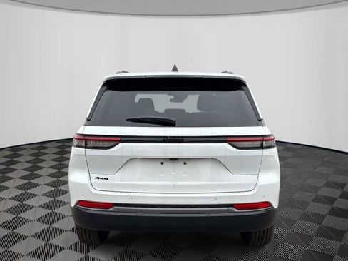 New 2026 Jeep Grand Cherokee Altitude AWD/4WD image 3