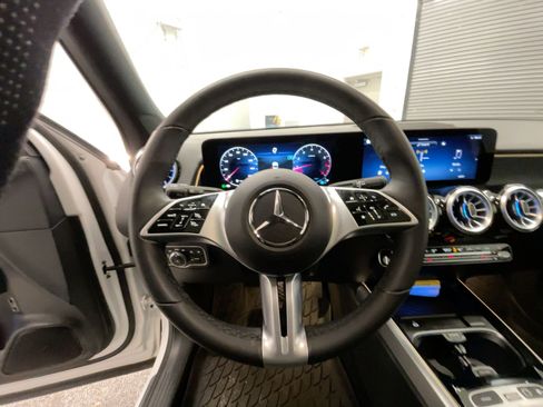 Certified 2026 Mercedes-Benz GLB 250 image 17