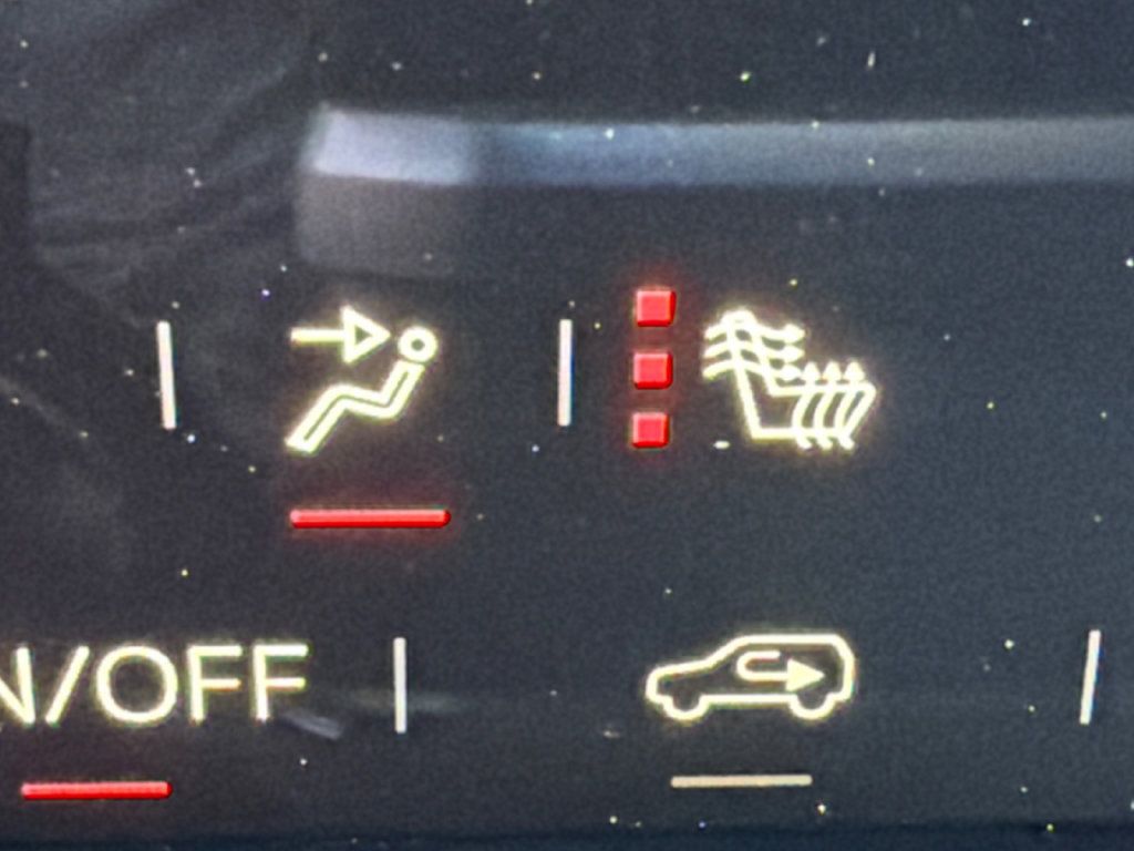 Used 2026 GMC Terrain Elevation w/ Technology Package II FWD image 30