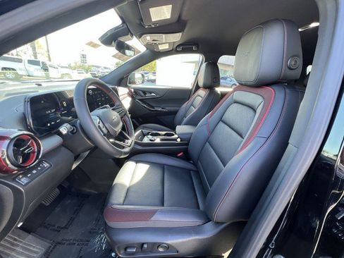 Used 2025 Chevrolet Equinox RS w/ Convenience Package III image 18