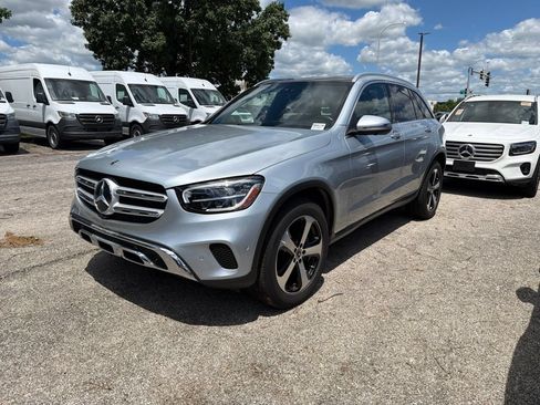 Used 2021 Mercedes-Benz GLC 300 4MATIC image 4