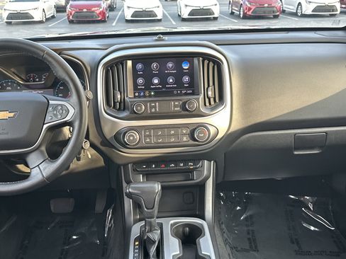 Used 2020 Chevrolet Colorado LT w/ Colorado RST Special Edition image 29