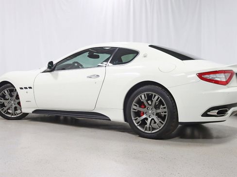 Used 2009 Maserati GranTurismo S RWD image 9