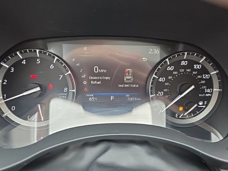 Used 2021 Toyota Highlander XLE AWD/4WD image 18