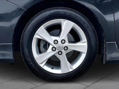 Used 2012 Toyota Corolla S image 11