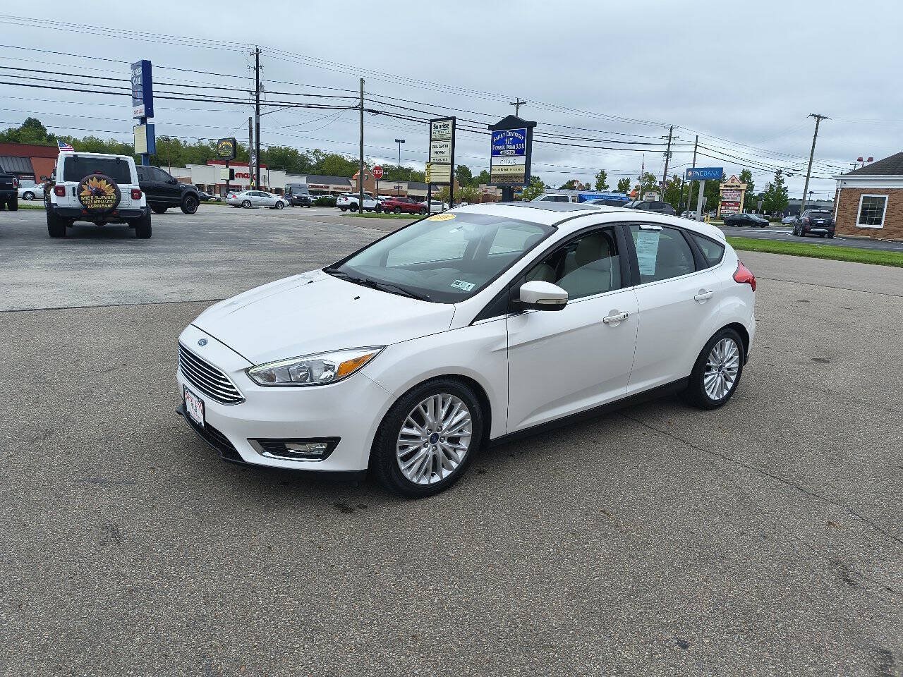 Used 2018 Ford Focus Titanium FWD image 12