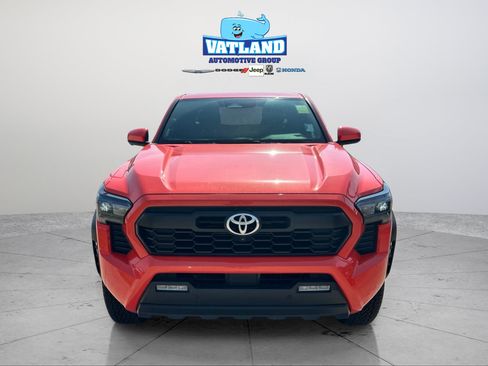 Used 2024 Toyota Tacoma TRD Off-Road w/ TRD Off Road Premium Package AWD/4WD image 8