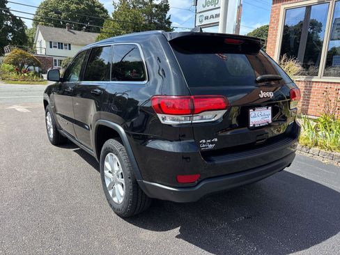 Used 2022 Jeep Grand Cherokee Laredo E w/ Security & Convenience Group image 4