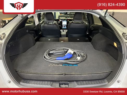 Used 2017 Toyota Prius Prime Advanced w/ Carpet Mat Package FWD image 48