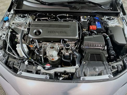 Used 2025 Honda Civic Sport image 32