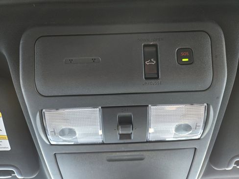 Used 2022 Nissan Frontier PRO-4X w/ Pro-4X Premium Package image 23