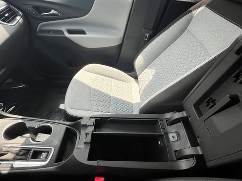 Used 2024 Chevrolet Equinox LS w/ LS Convenience Package FWD image 23