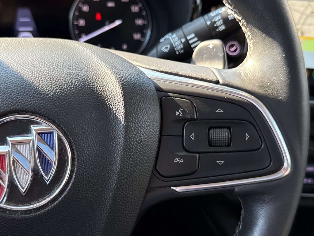 Certified 2022 Buick Envision Avenir w/ Technology Package II AWD/4WD image 23