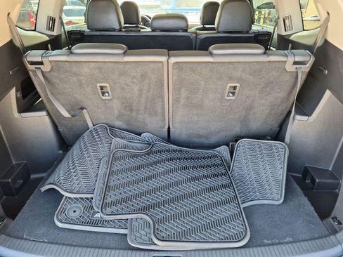 Used 2018 Volkswagen Atlas SEL FWD image 35