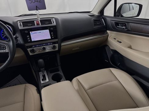 Used 2017 Subaru Outback 2.5i Limited image 28