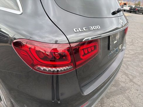Used 2022 Mercedes-Benz GLC 300 4MATIC image 26