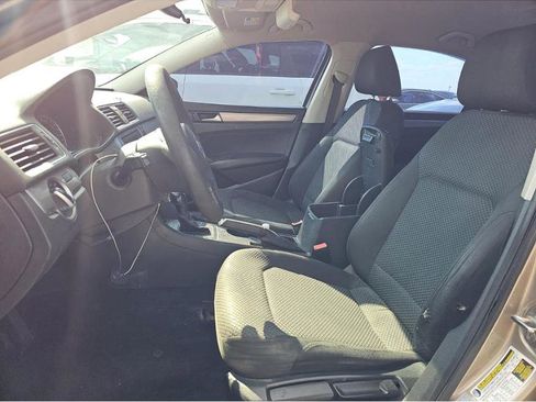 Used 2015 Volkswagen Passat 1.8T S image 7