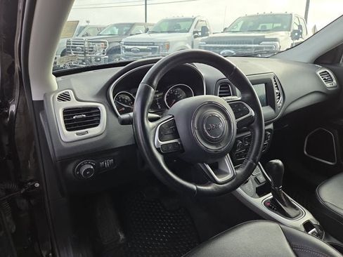 Used 2019 Jeep Compass Latitude w/ Popular Equipment Group image 8