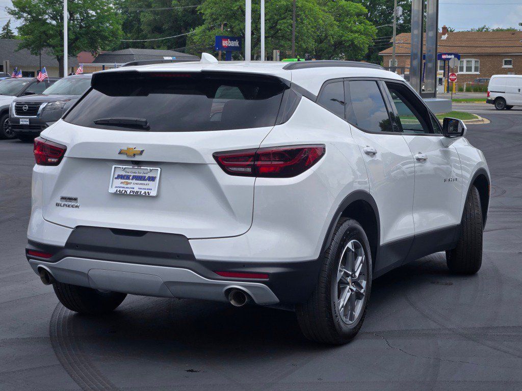 Certified 2024 Chevrolet Blazer LT w/ Convenience Package FWD image 13