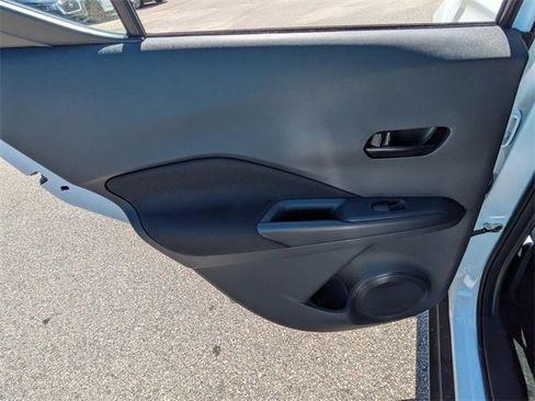 New 2025 Nissan Kicks Play S image 19