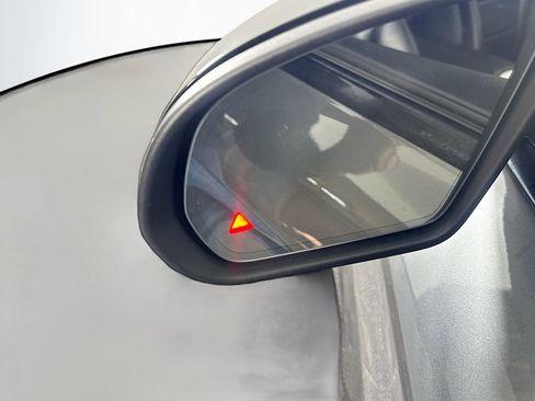 Used 2018 Mercedes-Benz GLC 300 4MATIC w/ Multimedia Package image 20