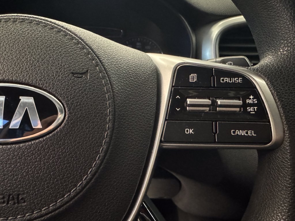 Used 2020 Kia Sorento LX AWD/4WD image 12