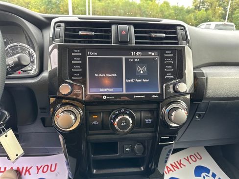 Used 2020 Toyota 4Runner TRD Off-Road image 24