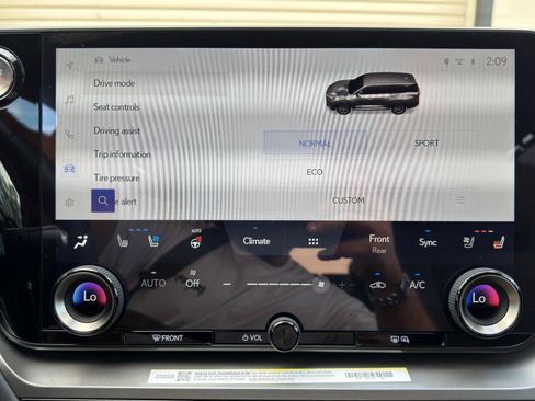 Used 2025 Lexus TX 350 FWD w/ Technology Package image 29