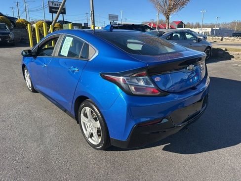Used 2017 Chevrolet Volt LT w/ Comfort Package image 6