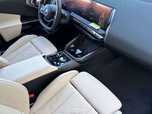 Used 2026 BMW X3 xDrive30 w/ Premium Package image 16