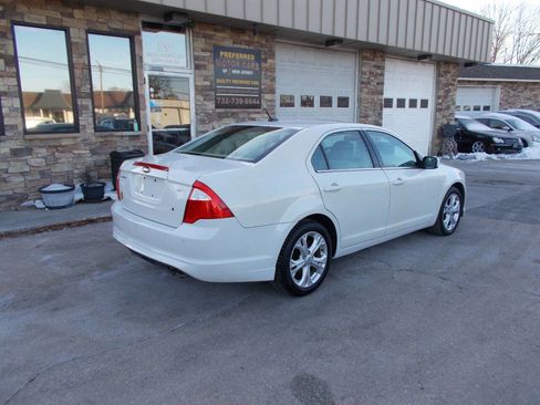 Used 2012 Ford Fusion SE image 3