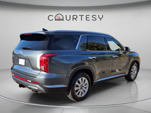 Used 2025 Hyundai Palisade SEL FWD image 7
