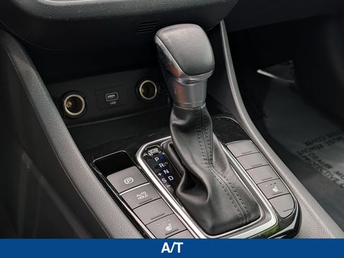 Used 2022 Hyundai Ioniq SE FWD image 30