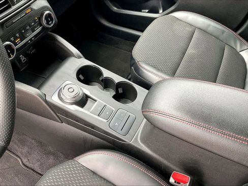 Used 2025 Ford Escape ST-Line AWD/4WD image 17