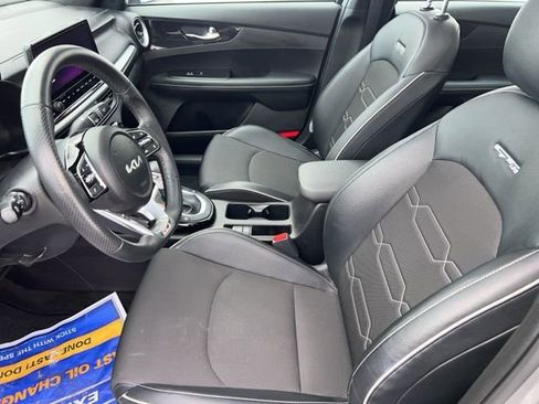 Used 2023 Kia Forte GT-Line w/ GT-Line Premium Package image 10