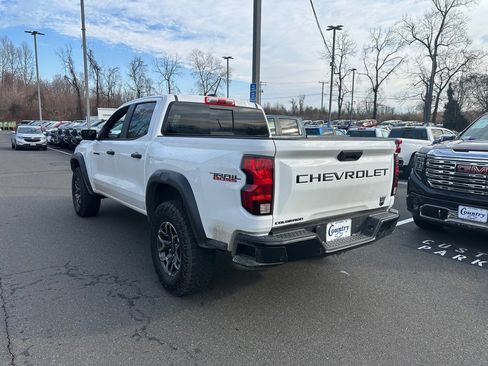 Used 2024 Chevrolet Colorado Trail Boss w/ Technology Package image 3
