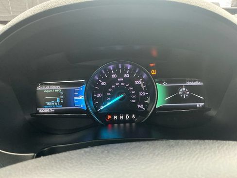 Used 2018 Ford Explorer XLT w/ Equipment Group 202A FWD image 19