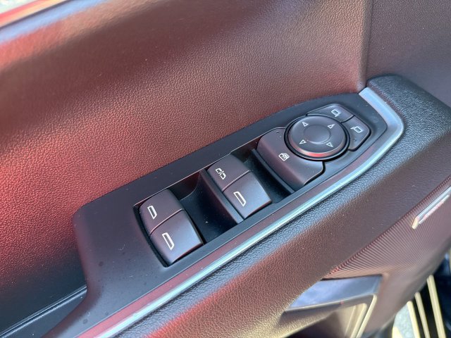 Certified 2023 Chevrolet Silverado 1500 RST w/ Redline Edition AWD/4WD image 13