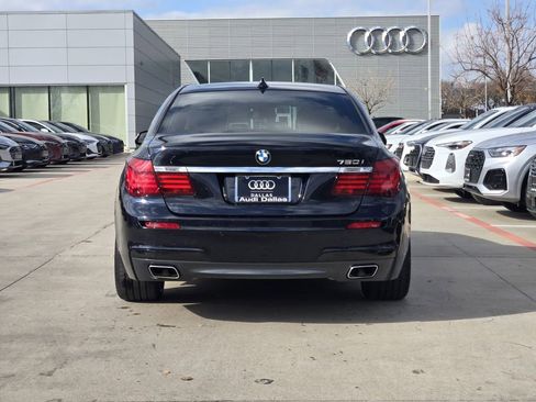 Used 2014 BMW 750i image 7