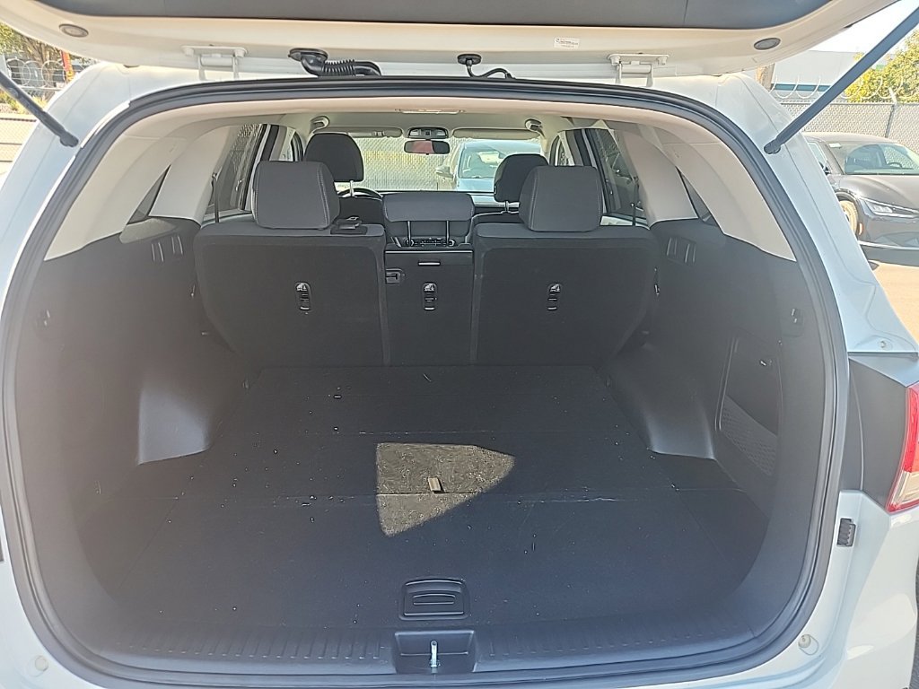 Used 2018 Kia Sorento FWD image 17