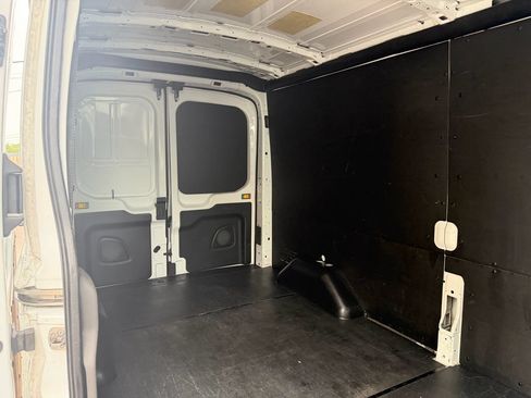 Used 2026 Ford Transit 250 148 Medium Roof RWD image 34