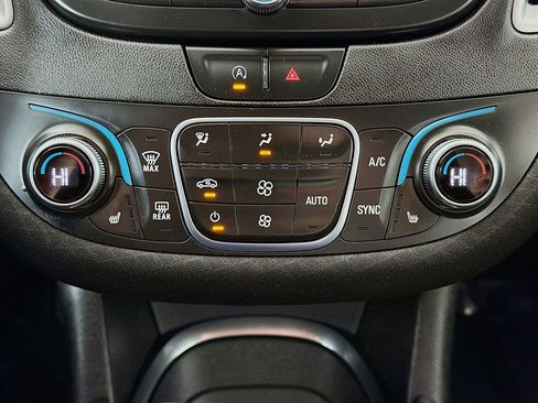 Used 2024 Chevrolet Malibu LT image 30